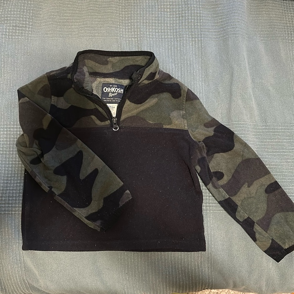 Oshkosh Bgosh fleece top size 5T